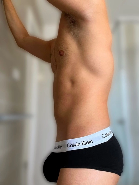 OllyOF OnlyFans Picture