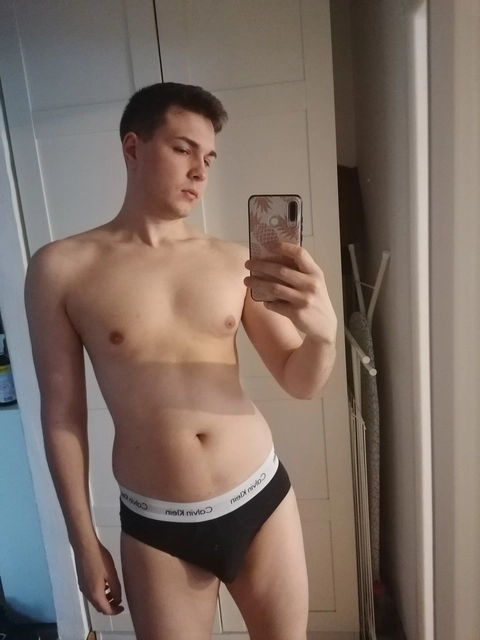 Adam Tommy OnlyFans Picture