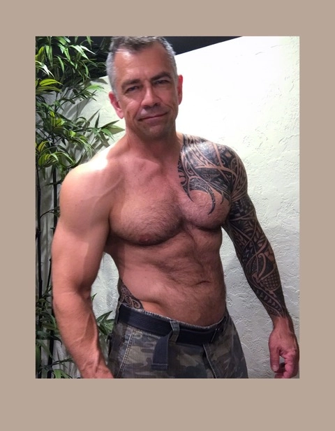 Kinky Muscle Daddy OnlyFans Picture