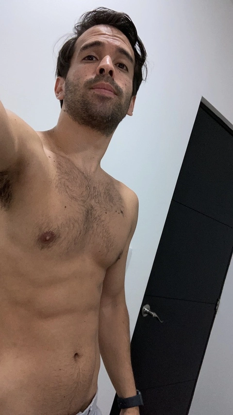 Andres OnlyFans Picture
