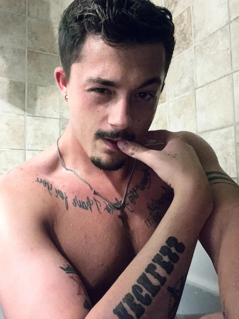 Aaron OnlyFans Picture