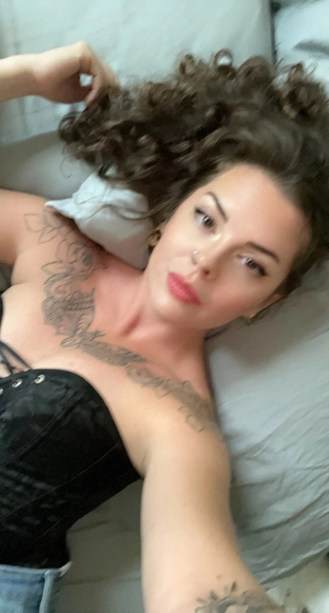 Findomme Cleo ? OnlyFans Picture