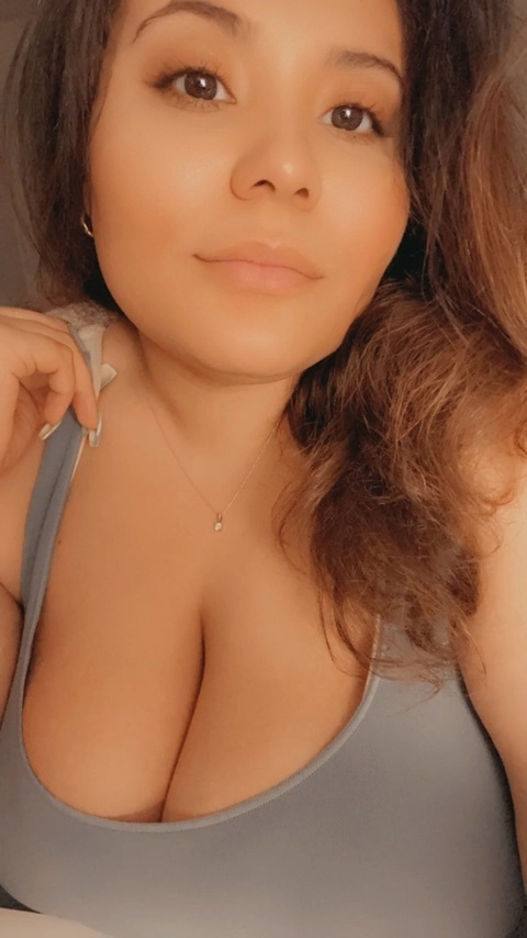 Gianna OnlyFans Picture