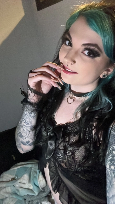 Gothicrose VIP FULL ACCESS OnlyFans Picture