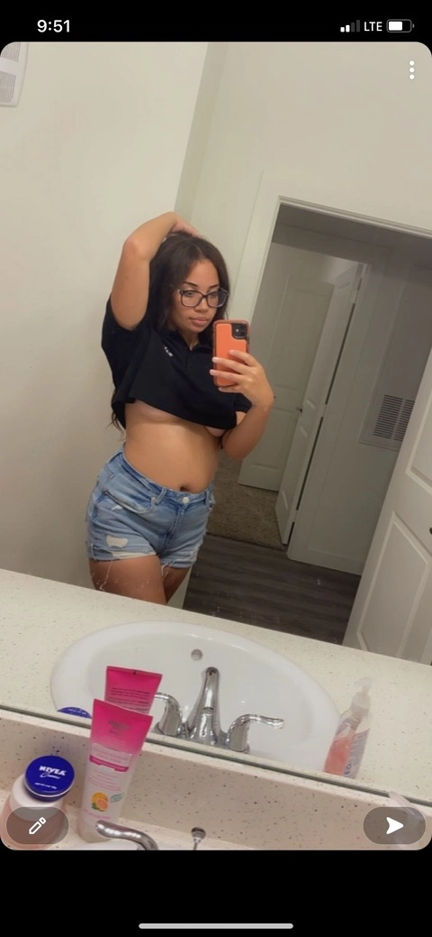 Renee OnlyFans Picture