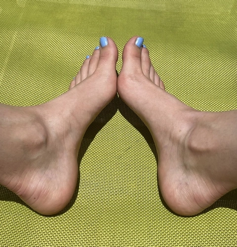 Cute Toes ?? OnlyFans Picture