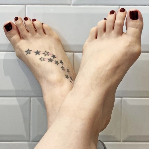 Dainty Sweet Feet