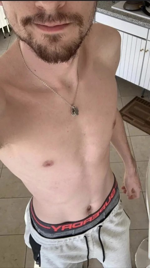 HumbleGuy OnlyFans Picture