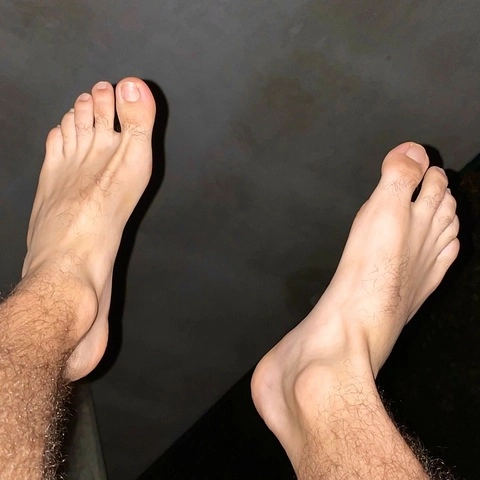 Boy’s feet