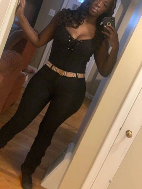 Thee1NOnlyChocolateStallion OnlyFans Picture