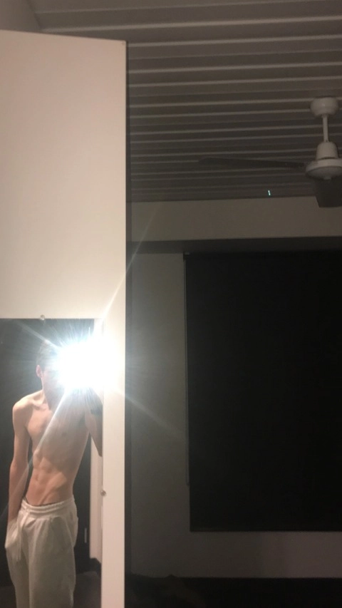 z OnlyFans Picture