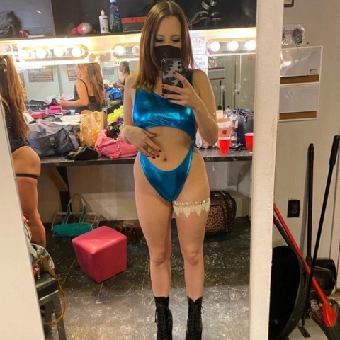 Molly Makes OnlyFans Picture