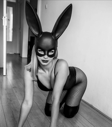 Bunny Blue (Juli) OnlyFans Picture