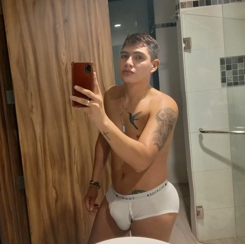 Ianlatino2000 OnlyFans Picture