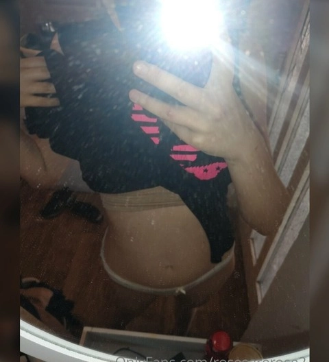 Rose OnlyFans Picture