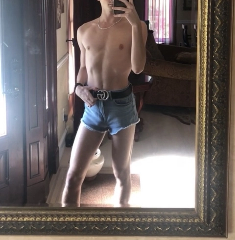 Spoiled Hung Twink OnlyFans Picture