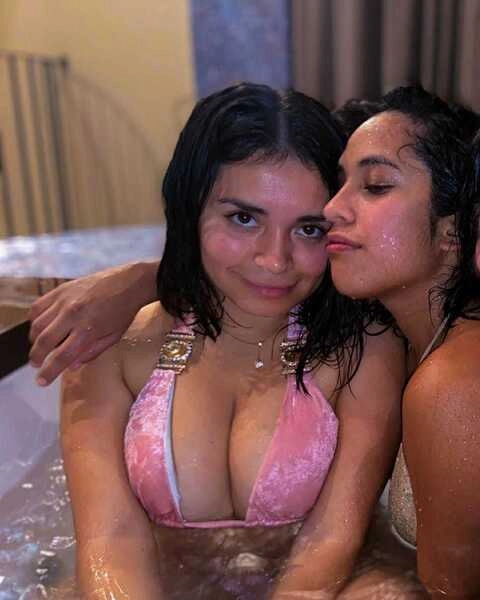 Las aventuras de Antonia y Dul OnlyFans Picture