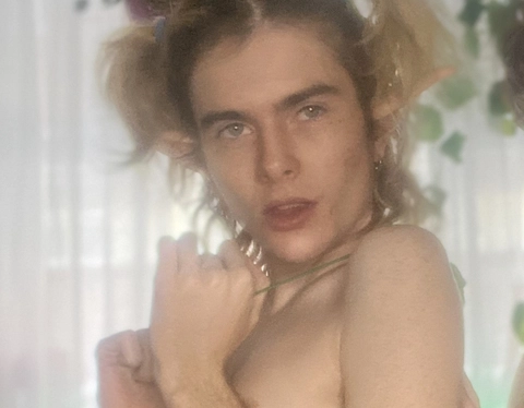 Pretty Boy Peep - 𝗙𝗥𝗘𝗘 - FTM OnlyFans Picture