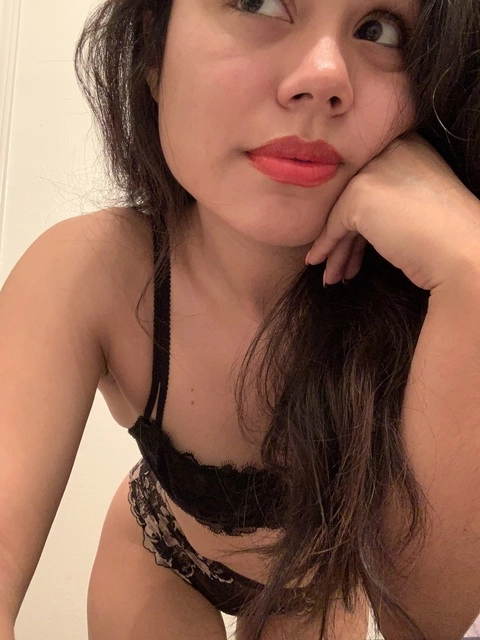 Sweet Petite OnlyFans Picture