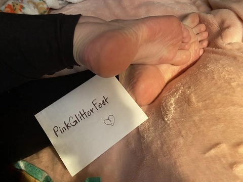 PinkGlitterFeet OnlyFans Picture