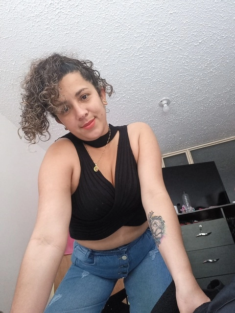 Yenny cortes cuartas OnlyFans Picture