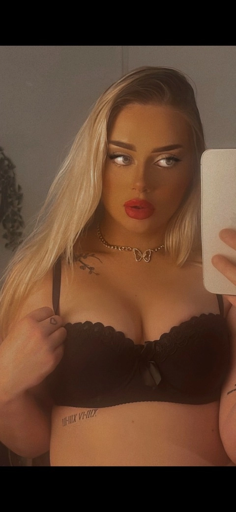 IndzXOX OnlyFans Picture