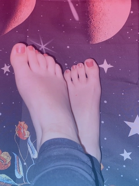 Anything feet OnlyFans Picture