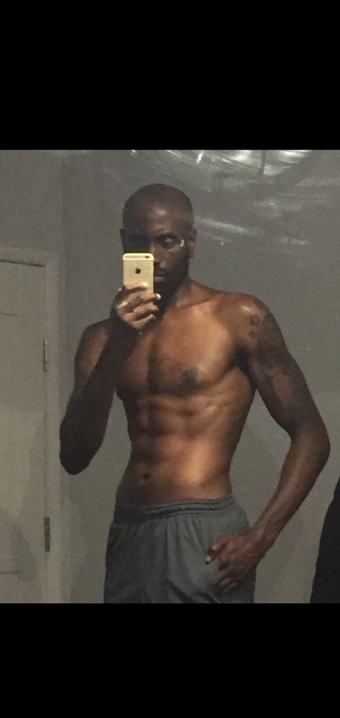 Chocolate Adonis OnlyFans Picture