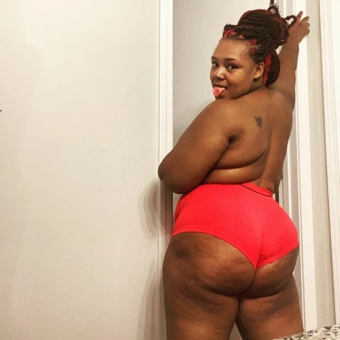 Thick’em Red OnlyFans Picture