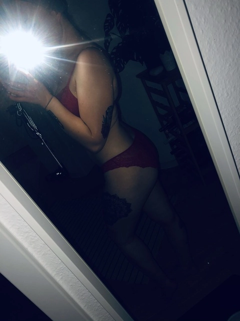 Ivy White OnlyFans Picture