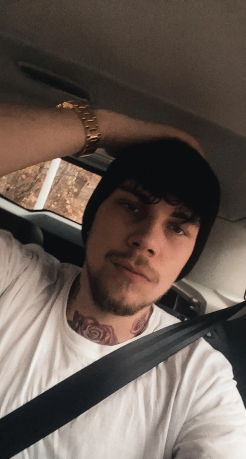 AaronS OnlyFans Picture