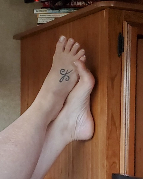 FeetCreations by Lynn OnlyFans Picture