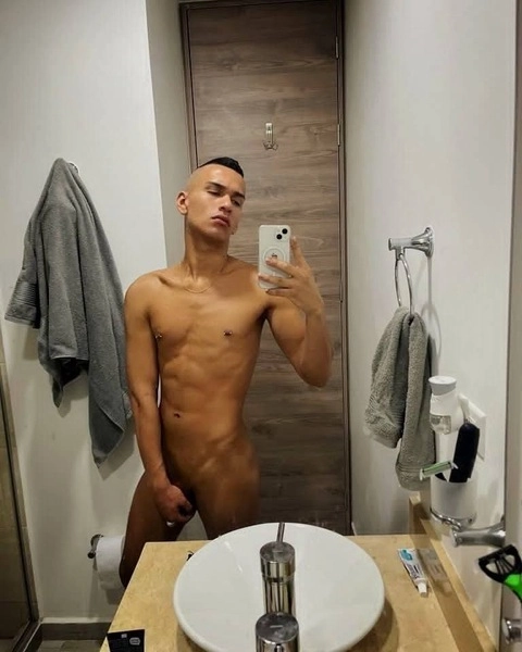 Camilo Lizcano OnlyFans Picture