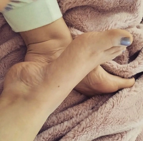 Dollyfeet OnlyFans Picture