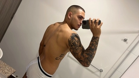 Sebastian Ocampo OnlyFans Picture