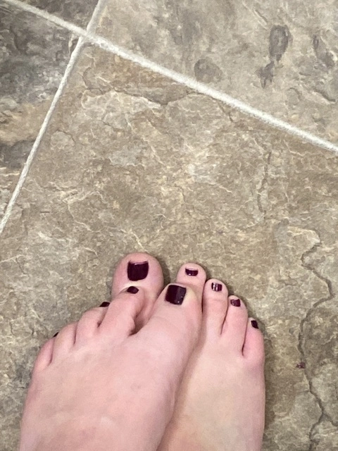 Phat n Flat Feet OnlyFans Picture