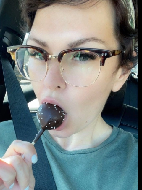 Marie Drips OnlyFans Picture