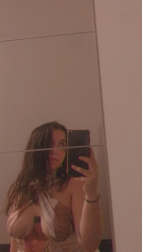Sara OnlyFans Picture