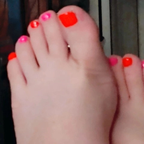 SEXY FEET OnlyFans Picture