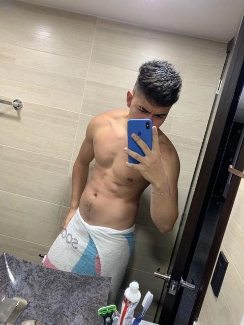 Michael Benavides Forero OnlyFans Picture