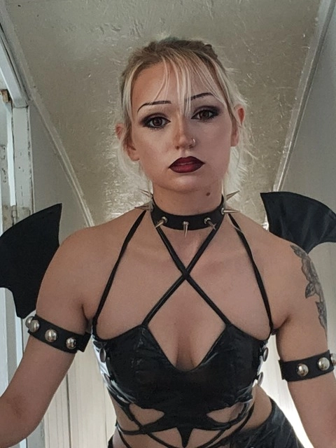 Katana Dungeon OnlyFans Picture