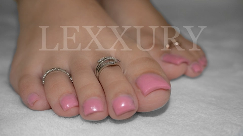 Lexxury feet 👣✨ OnlyFans Picture