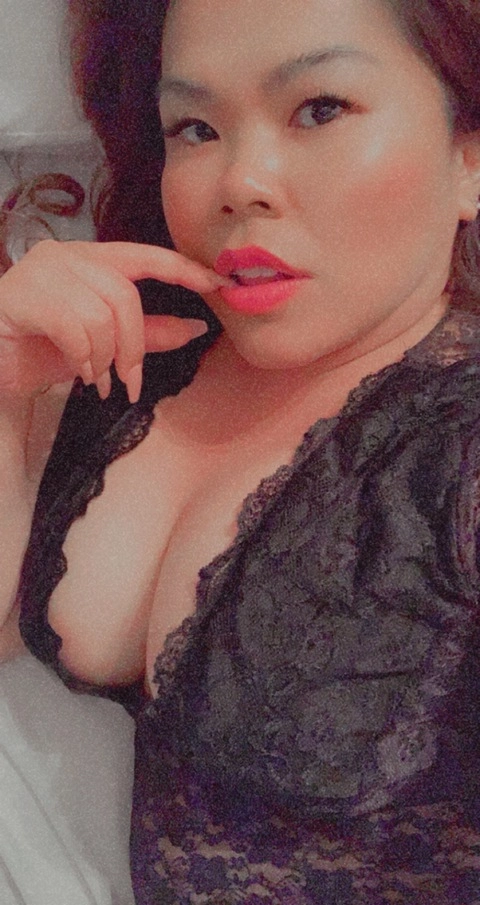 Ling Ling OnlyFans Picture