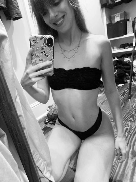 Halley OnlyFans Picture