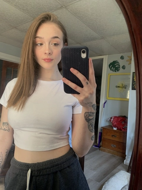 Hallie-Rae OnlyFans Picture