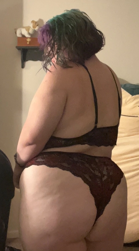 Hollis OnlyFans Picture