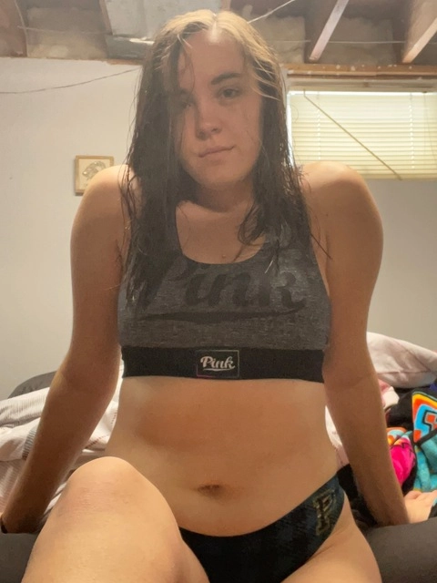 KileyRiley❤️‍🔥 OnlyFans Picture