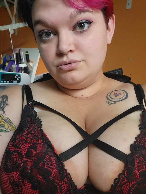 One fat girl OnlyFans Picture