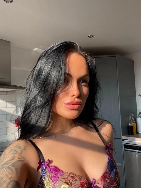 SASKIA JADE OnlyFans Picture