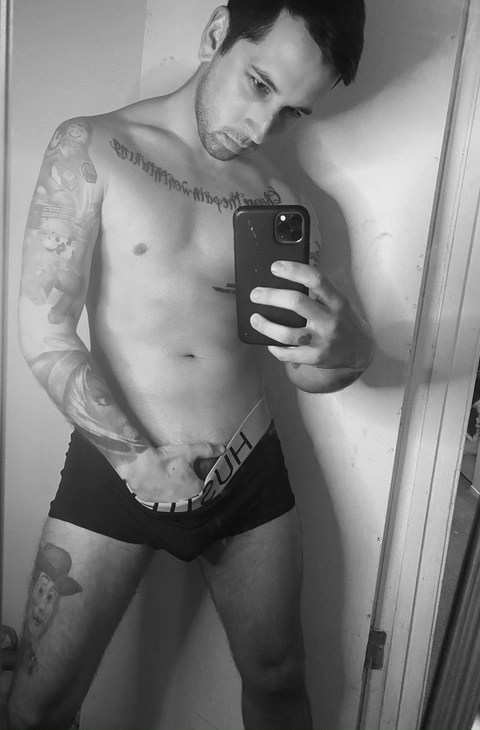 aarontorrence OnlyFans Picture